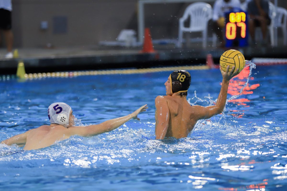 Rollan Tannert ('28) is in possession of the ball.